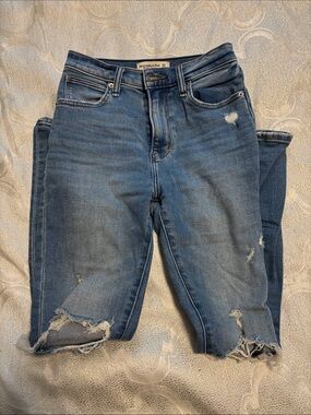 Abercrombie & Fitch Distressed High-Rise Skinny Jeans - Medium Blue